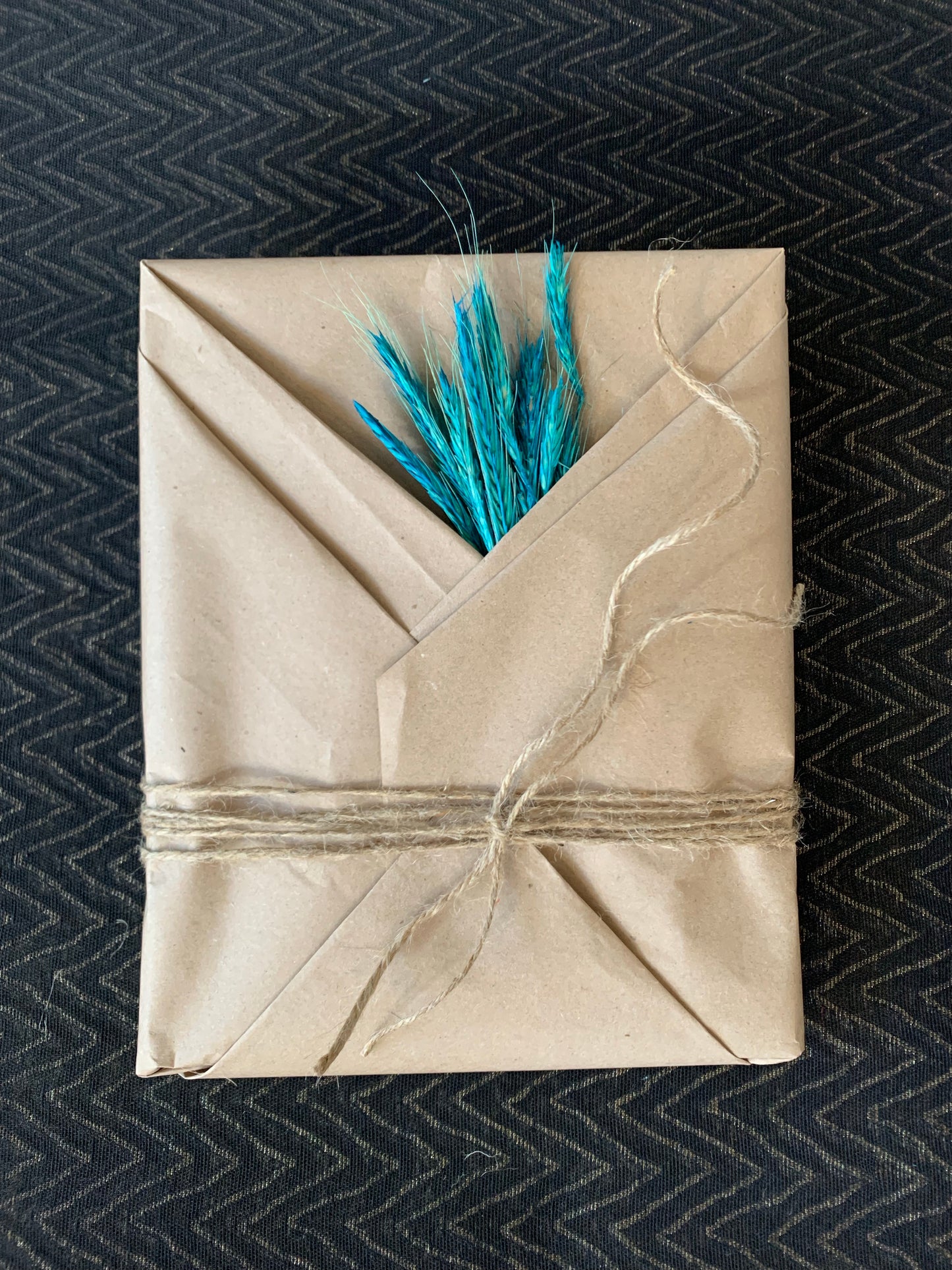 GIFT WRAPPING